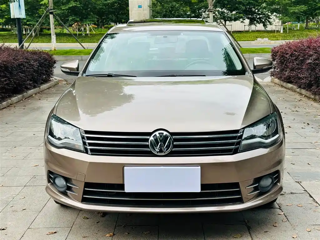 Volkswagen Bora 2014 1.6L Automatic Comfort Edition фото 2
