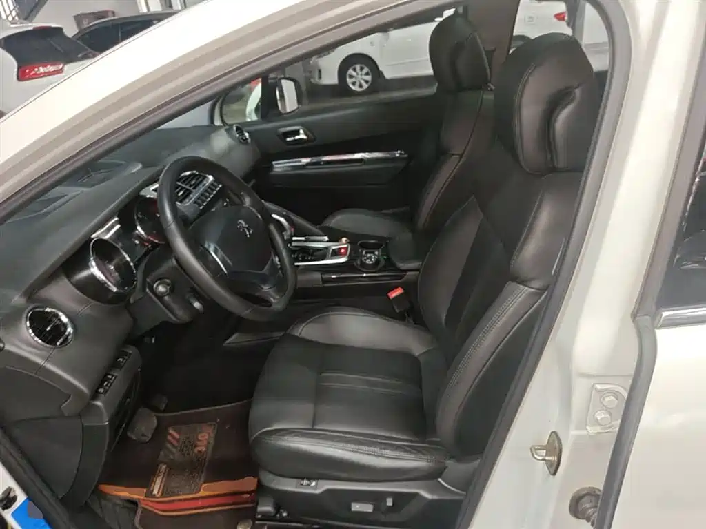 Peugeot 3008 2015 1.6THP Automatic Top Style Edition фото 15