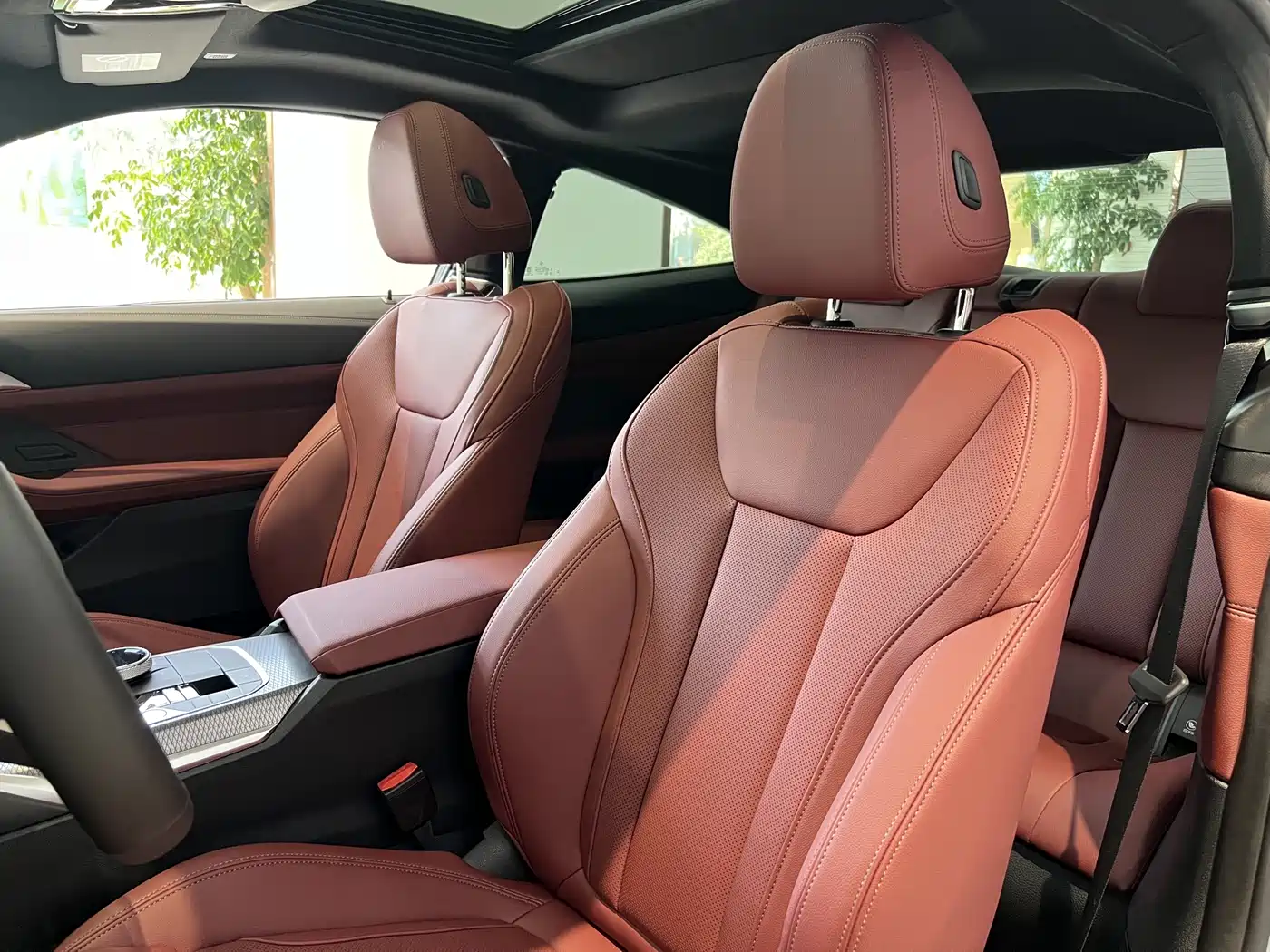 BMW 4 Series 2024 430i M Sport Shadow Edition фото 9