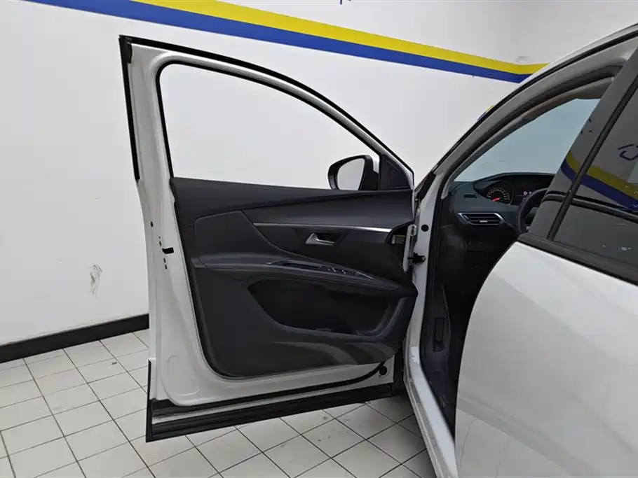 Peugeot 4008 2018 350THP Comfort Edition фото 7