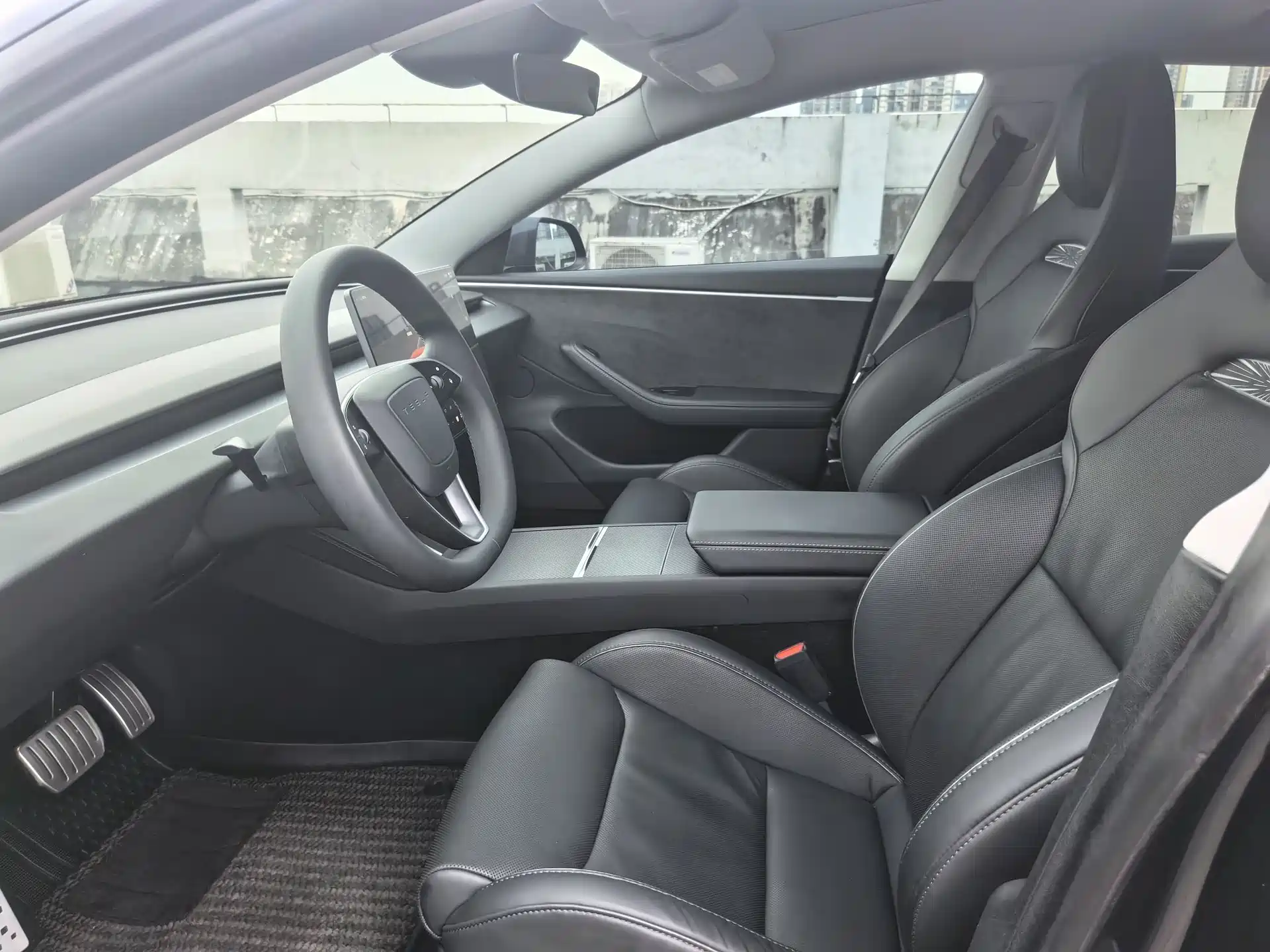 Фото 9 - Tesla Model 3
