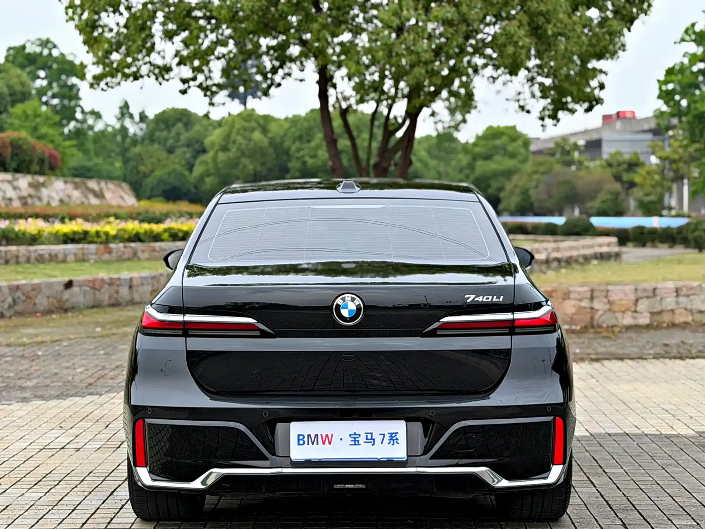BMW 7 Series 2023 Model 740Li Leading M Sport Package фото 18