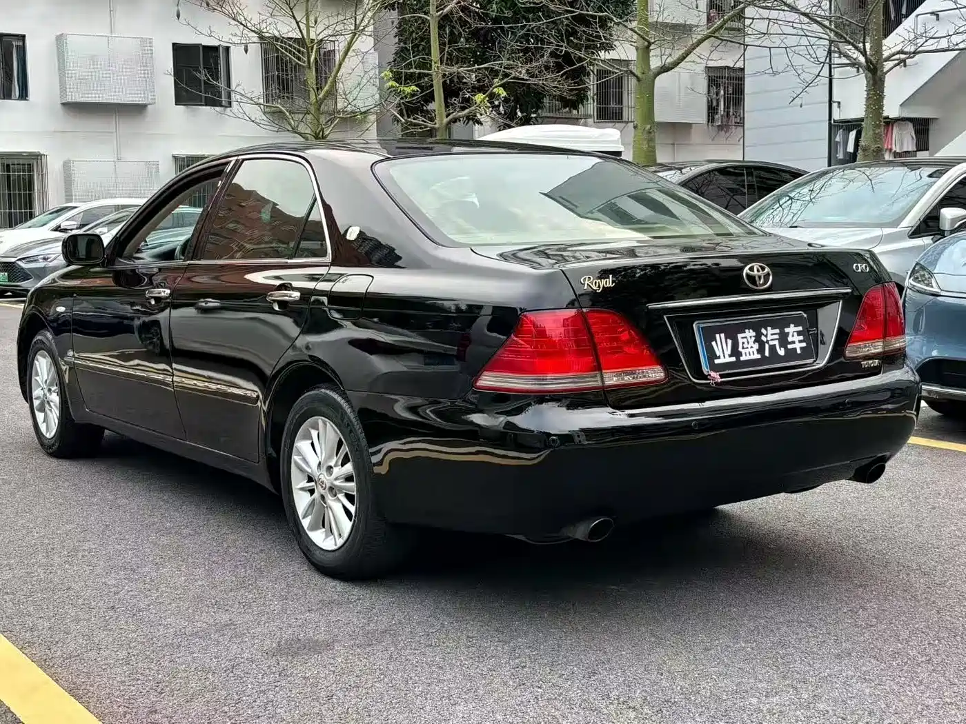 Toyota Crown 2006 2.5L Royal Leather Edition фото 4