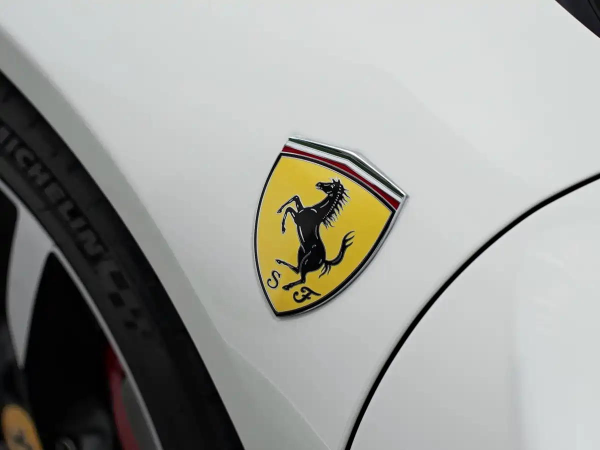 Ferrari SF90 2025 2021 3.9T V8 Spider
