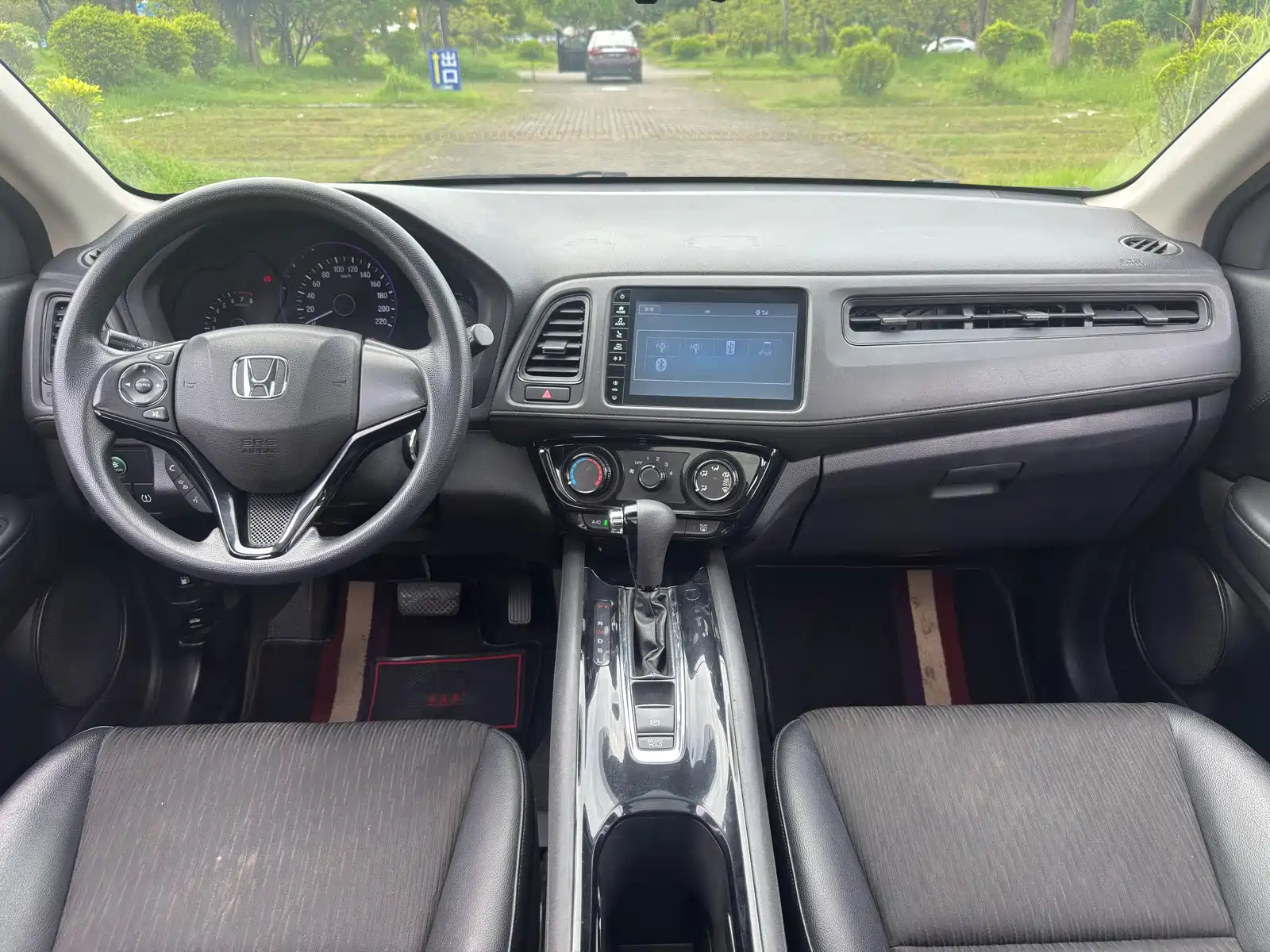 Photo 6 - Honda Vezel