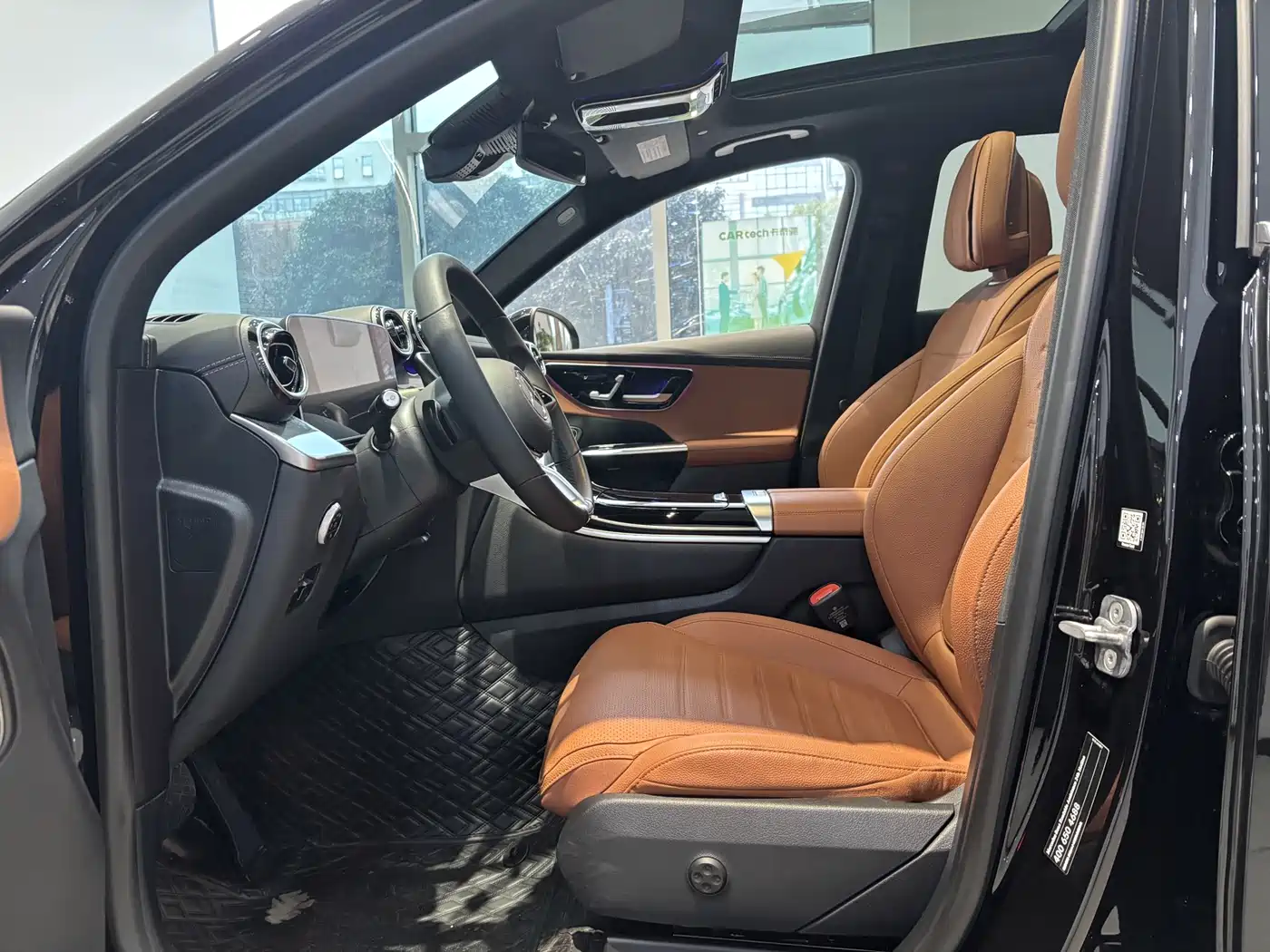 Mercedes-Benz GLC 2024 GLC 260 L 4MATIC Dynamic 5-seater фото 14