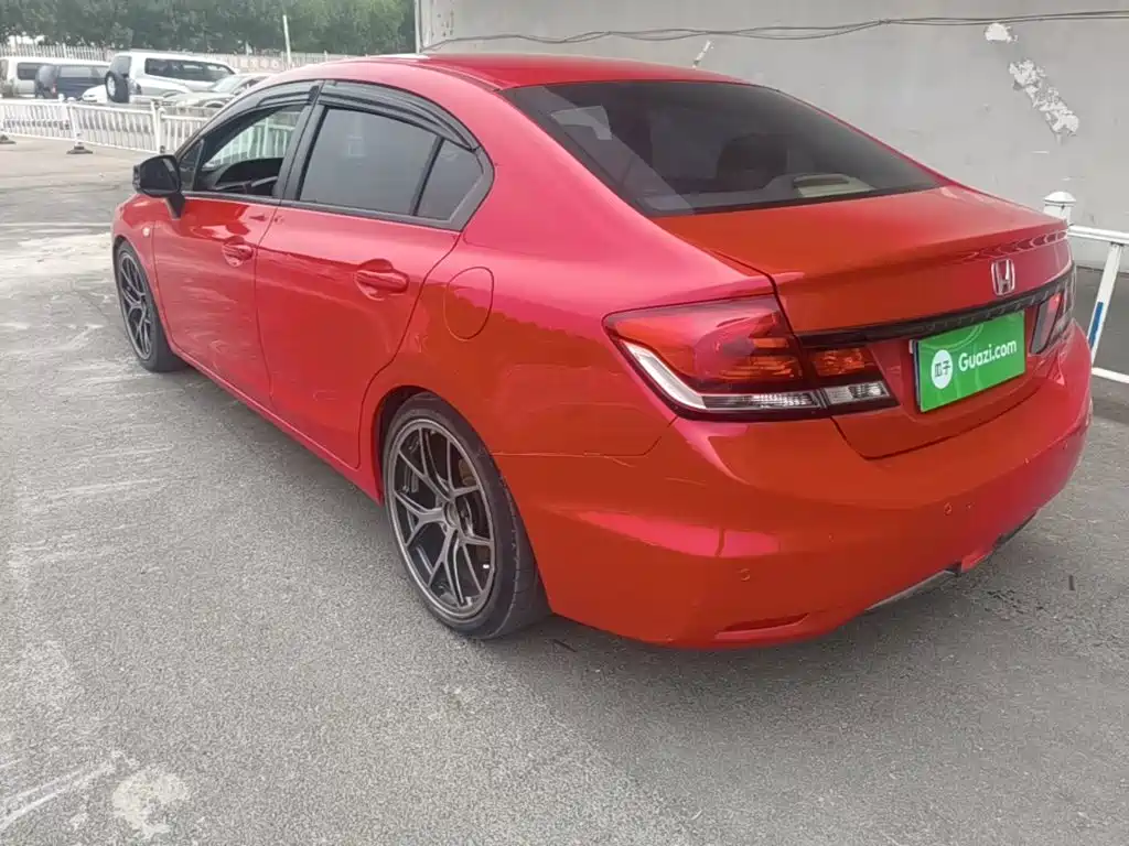 Photo 5 - Honda Civic