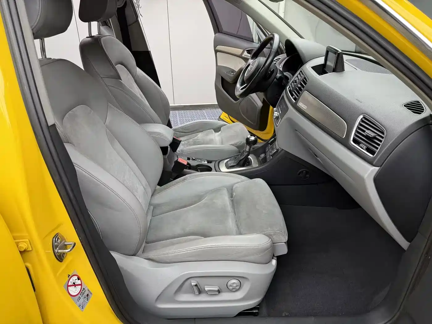 Photo 9 - Audi Q3