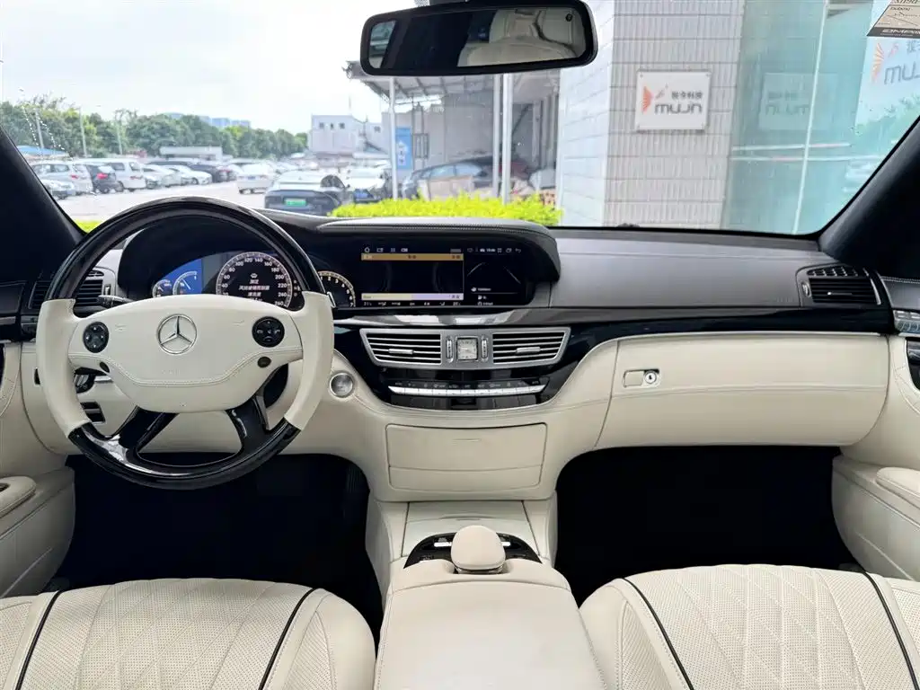 Mercedes-Benz S-Class фото 10