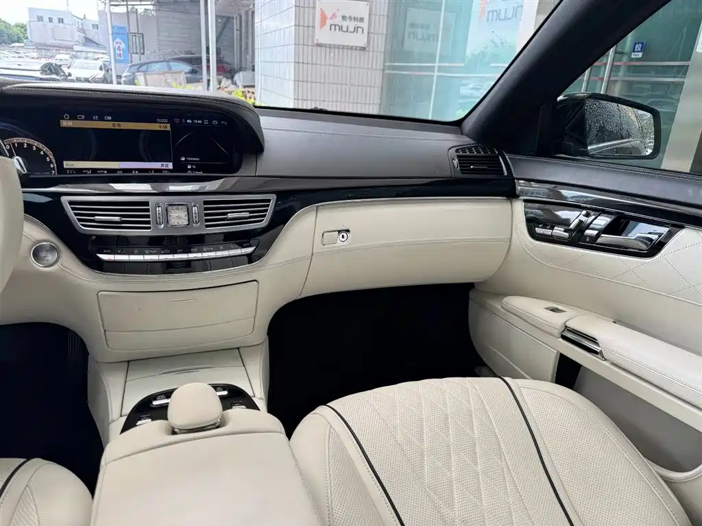 Mercedes-Benz S-Class фото 12