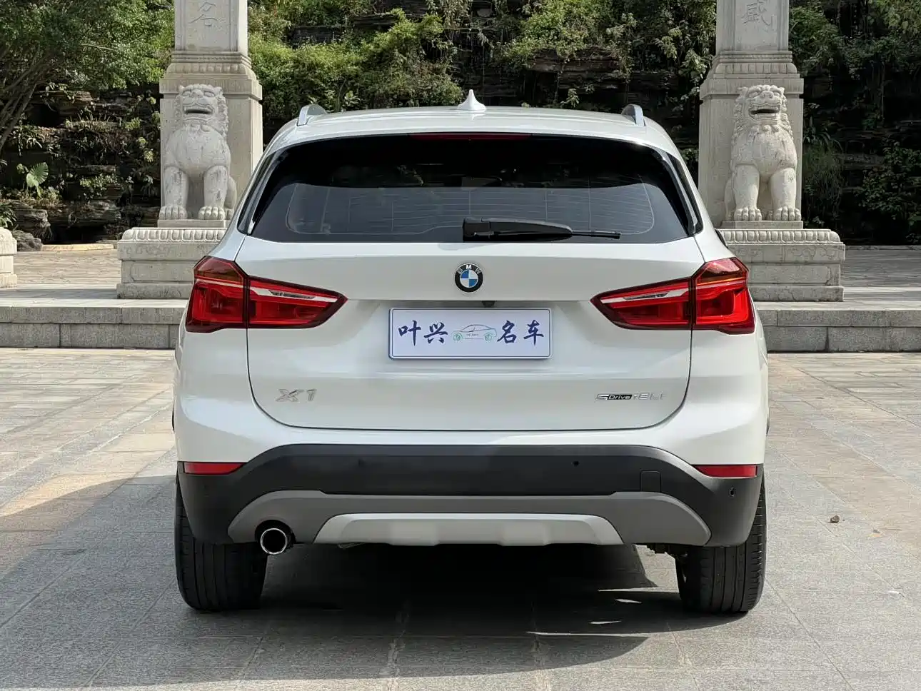 BMW X1 2019 sDrive18Li Premium Model фото 16