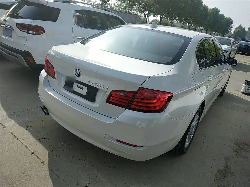 BMW 5 Series 2017 520Li Classic Edition фото 7