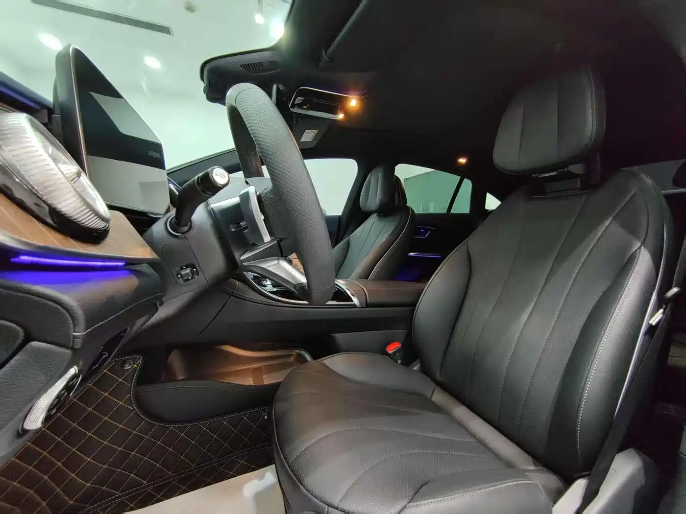 Mercedes-Benz EQE 2022 350 Pioneer Edition фото 6