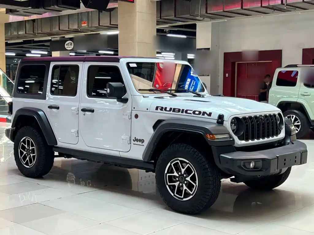 Фото 4 - Jeep Wrangler