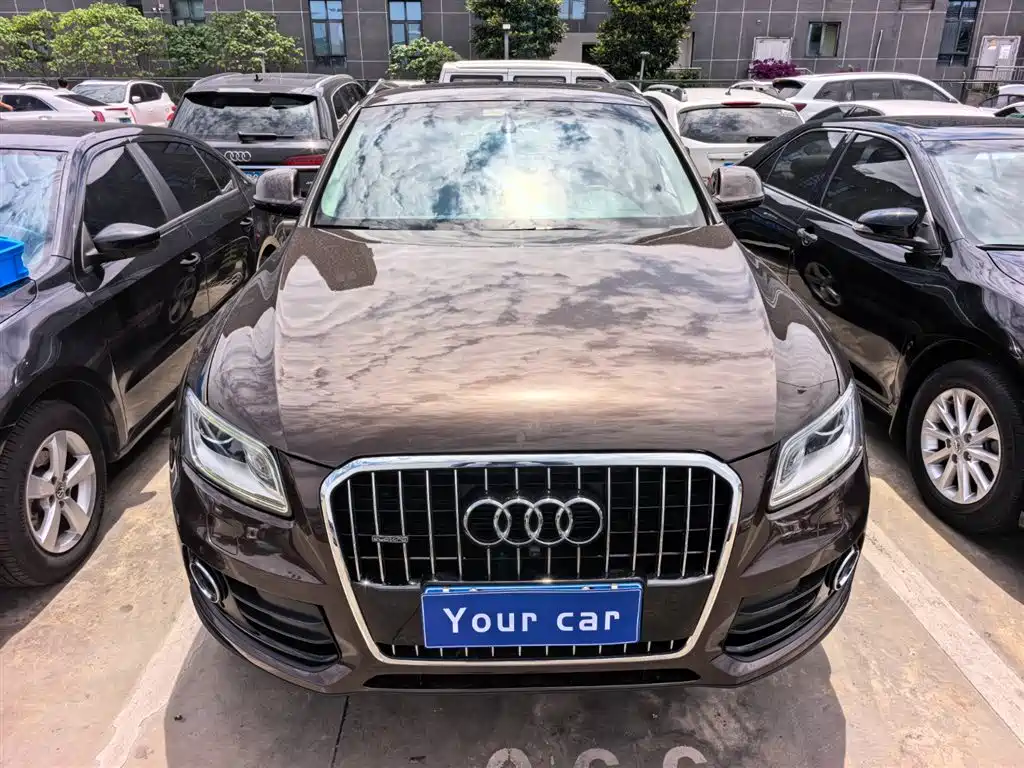 AUDI Q5