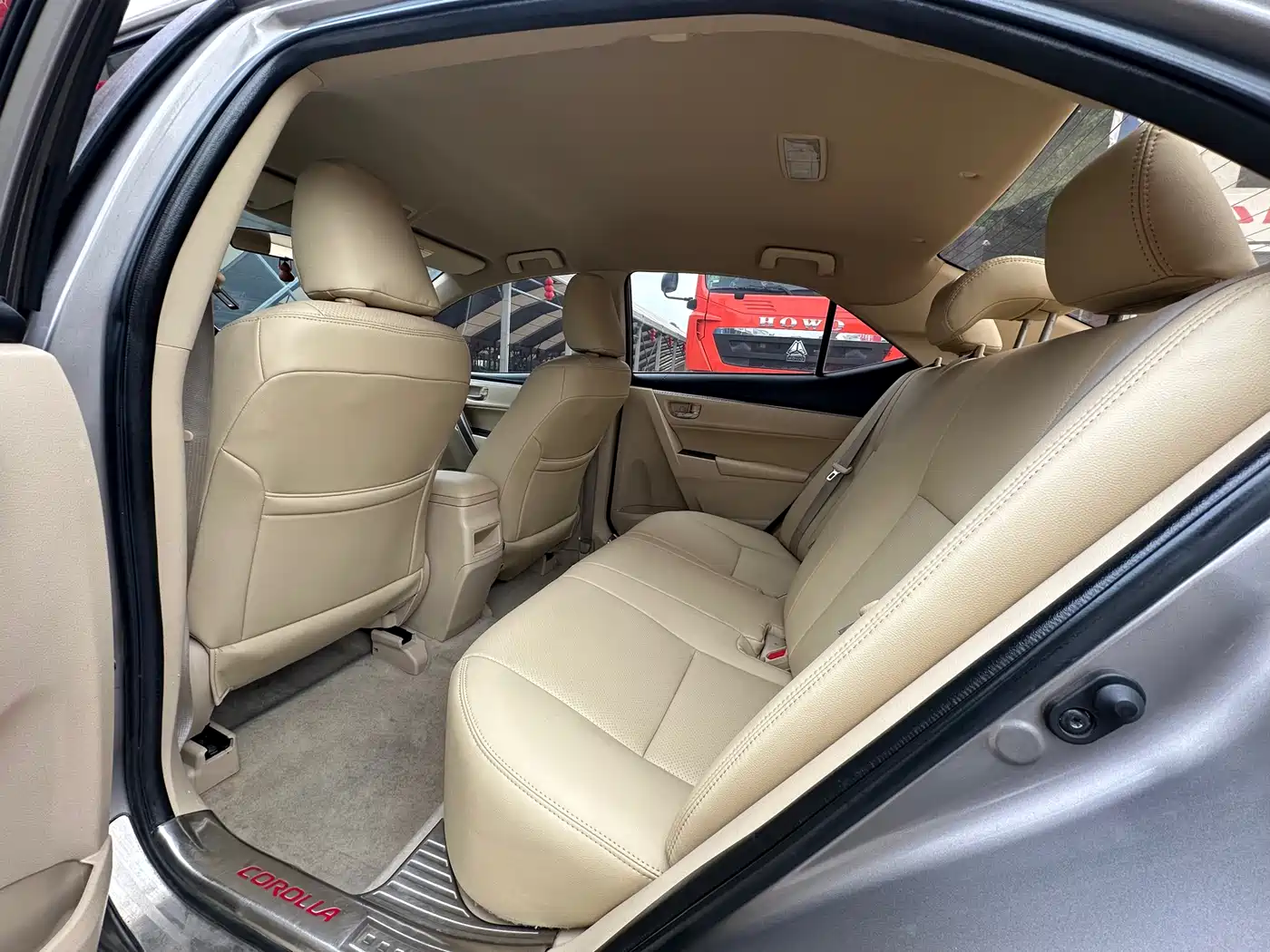 Toyota Corolla 2014 1.6L CVT GL фото 6