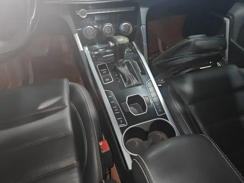Photo 6 - Haval H7