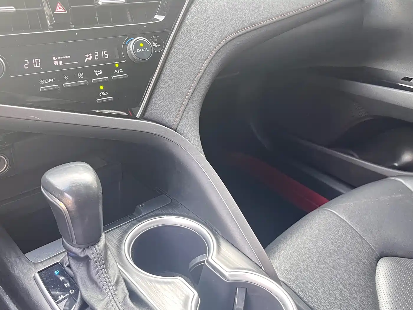 Toyota Camry 2023 2.0G Luxury Edition фото 16