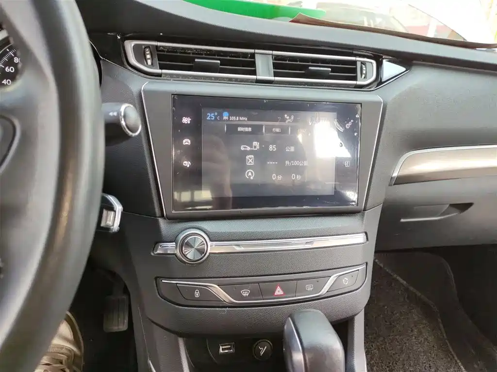 Peugeot 408 2014 1.8L Automatic Luxury Edition фото 13