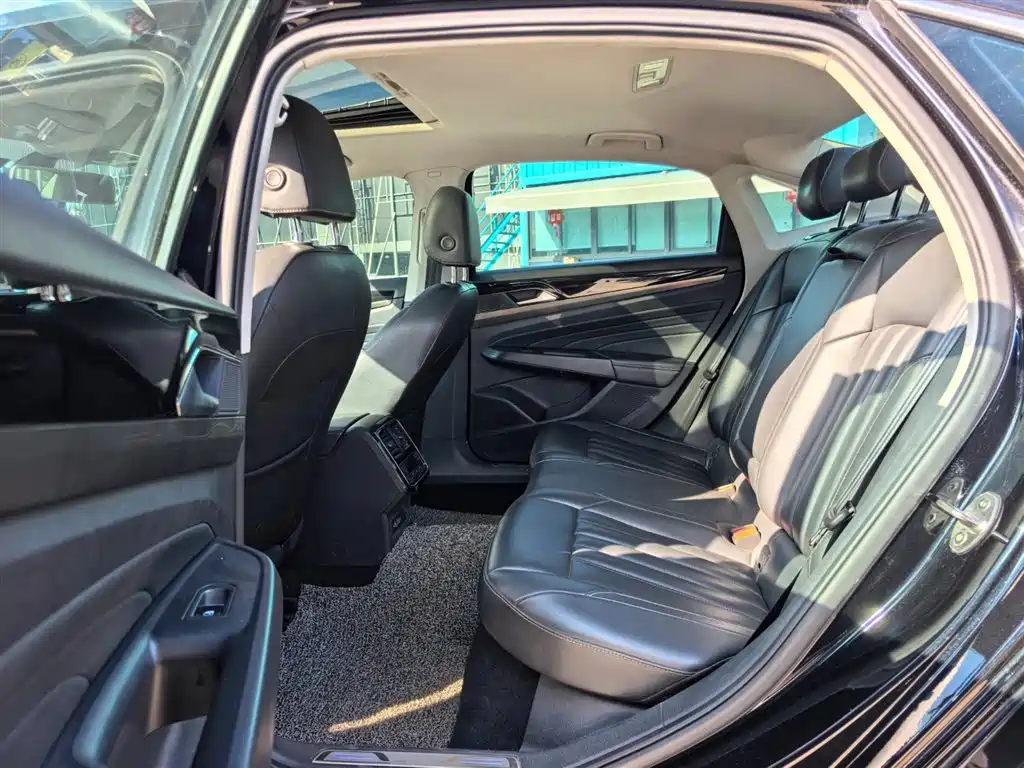 Volkswagen Passat New Energy 2020 430PHEV Hybrid Elite (China VI) фото 10