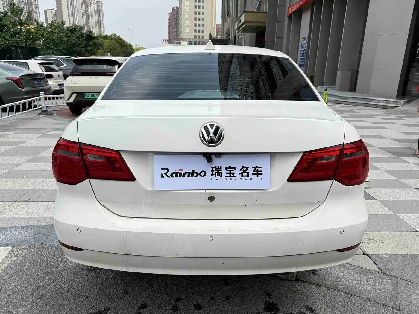 Volkswagen Jetta 2015 1.6L Auto Trend фото 6