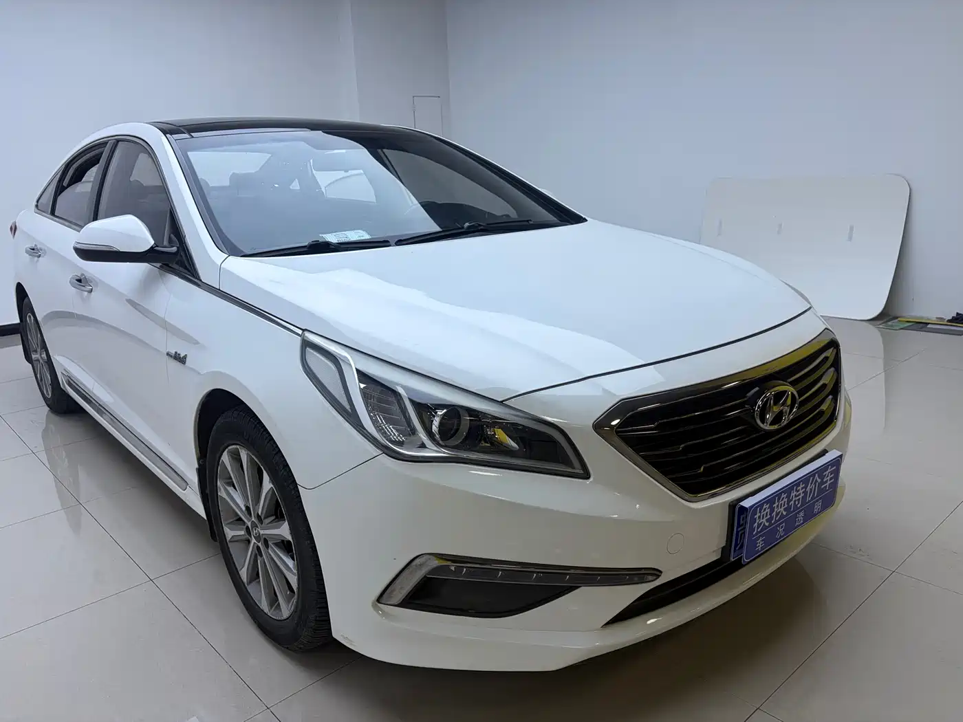 Hyundai Sonata 2015 1.6T GLS Smart фото 2