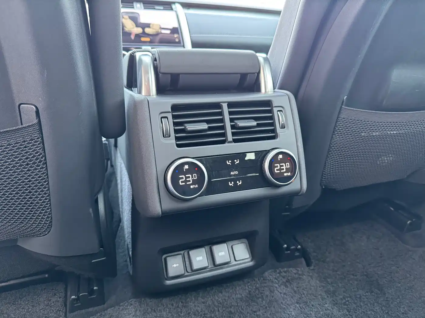 Land Rover Discovery 2023 Facelift 360PS R-Dynamic S фото 15