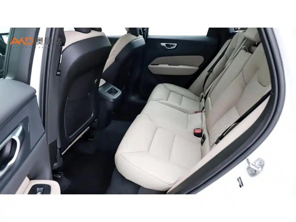 Фото 7 - Volvo XC60