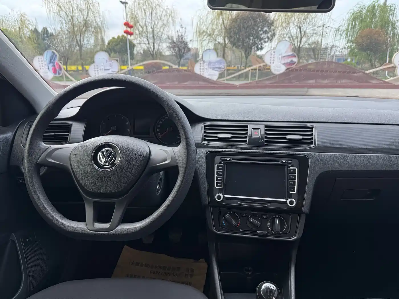 Volkswagen Santana 2016 1.4L Manual Trend Edition фото 17