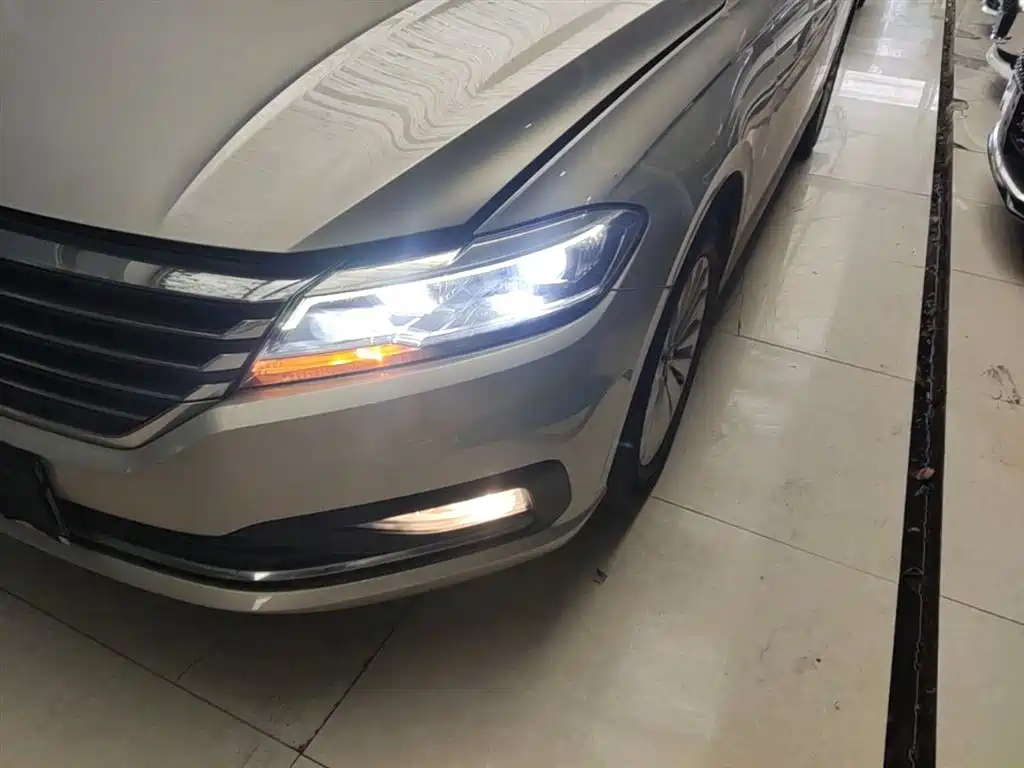 Volkswagen Lavida 2021 1.5L Auto Comfort Edition фото 24