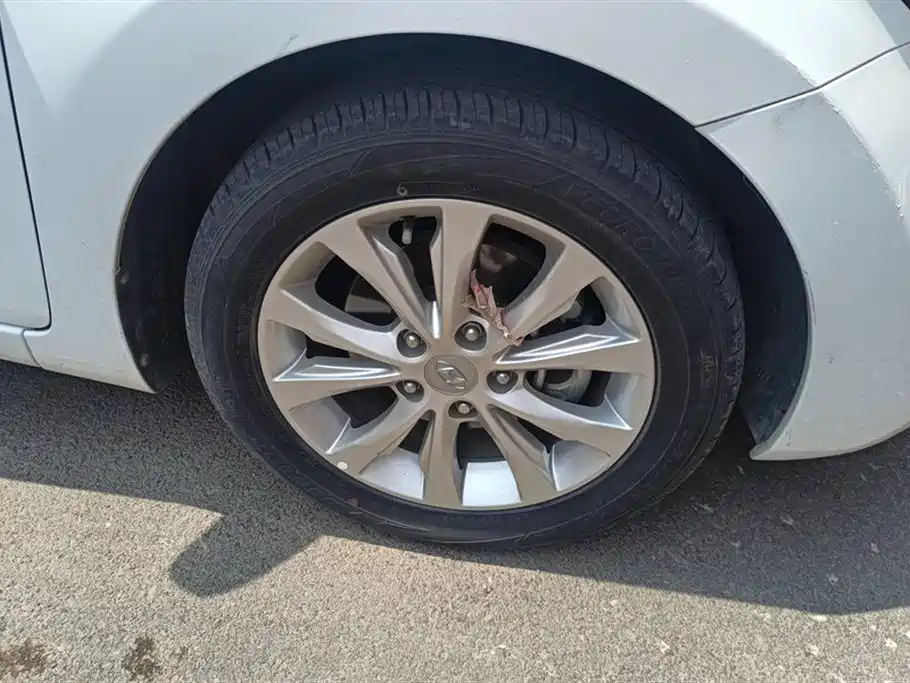 Hyundai Langdong 2016 1.6L Automatic Smart Edition фото 6