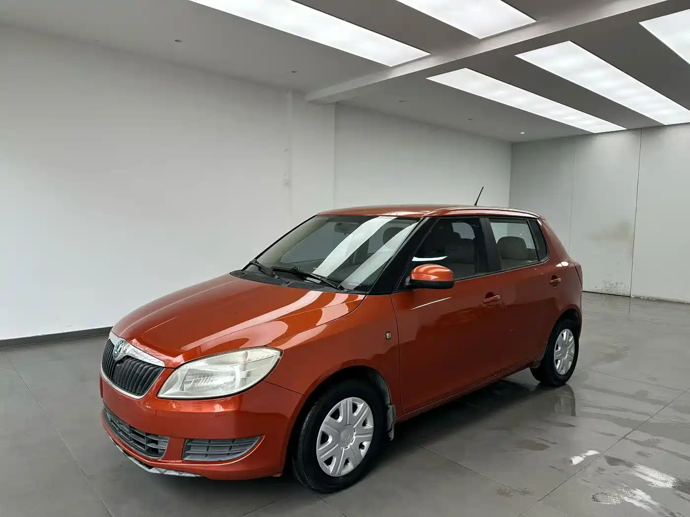 Škoda Fabia 2012 1.4L Automatic Crystal Edition