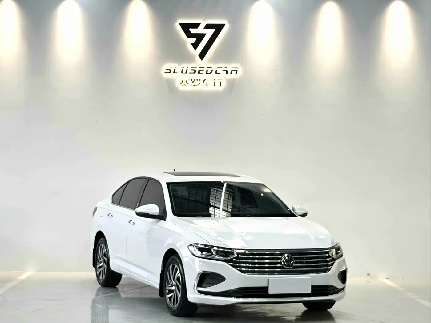 Volkswagen Lavida 2023 1.5L Automatic Starlight 5 Million Edition фото 3