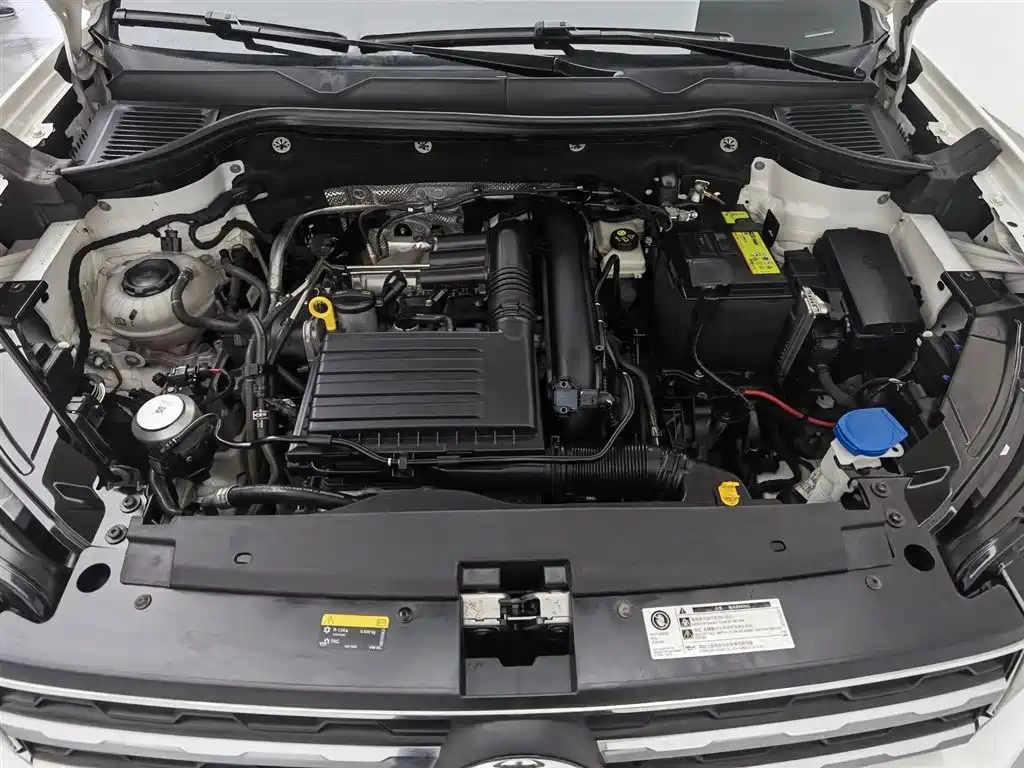 Volkswagen Tharu 2022 280TSI FWD Luxury Edition фото 6