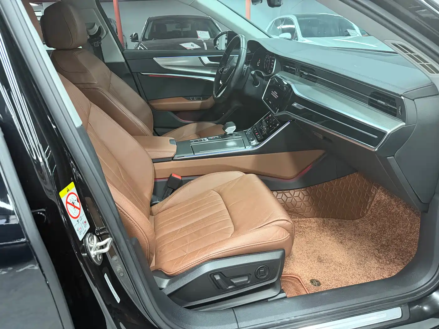 Audi A6L 2021 40 TFSI Luxury Elegance фото 12