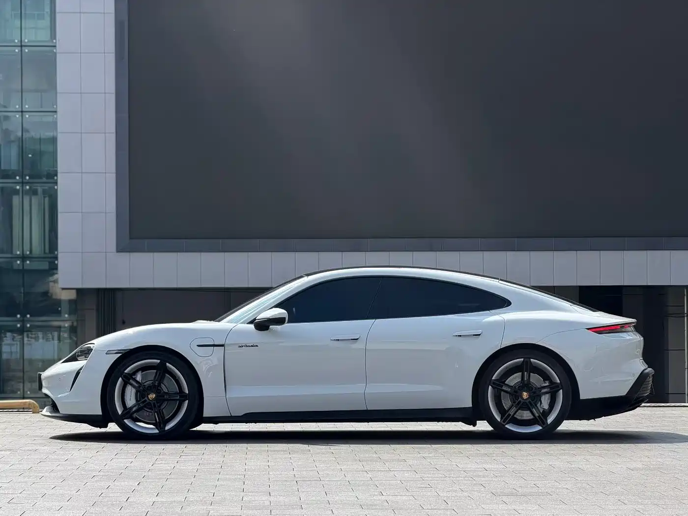 Porsche Taycan 2022 Facelift Taycan фото 4
