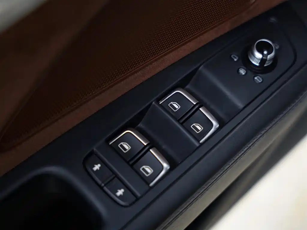 Audi A8 2013 A8L 6.3 FSI W12 quattro Flagship фото 28