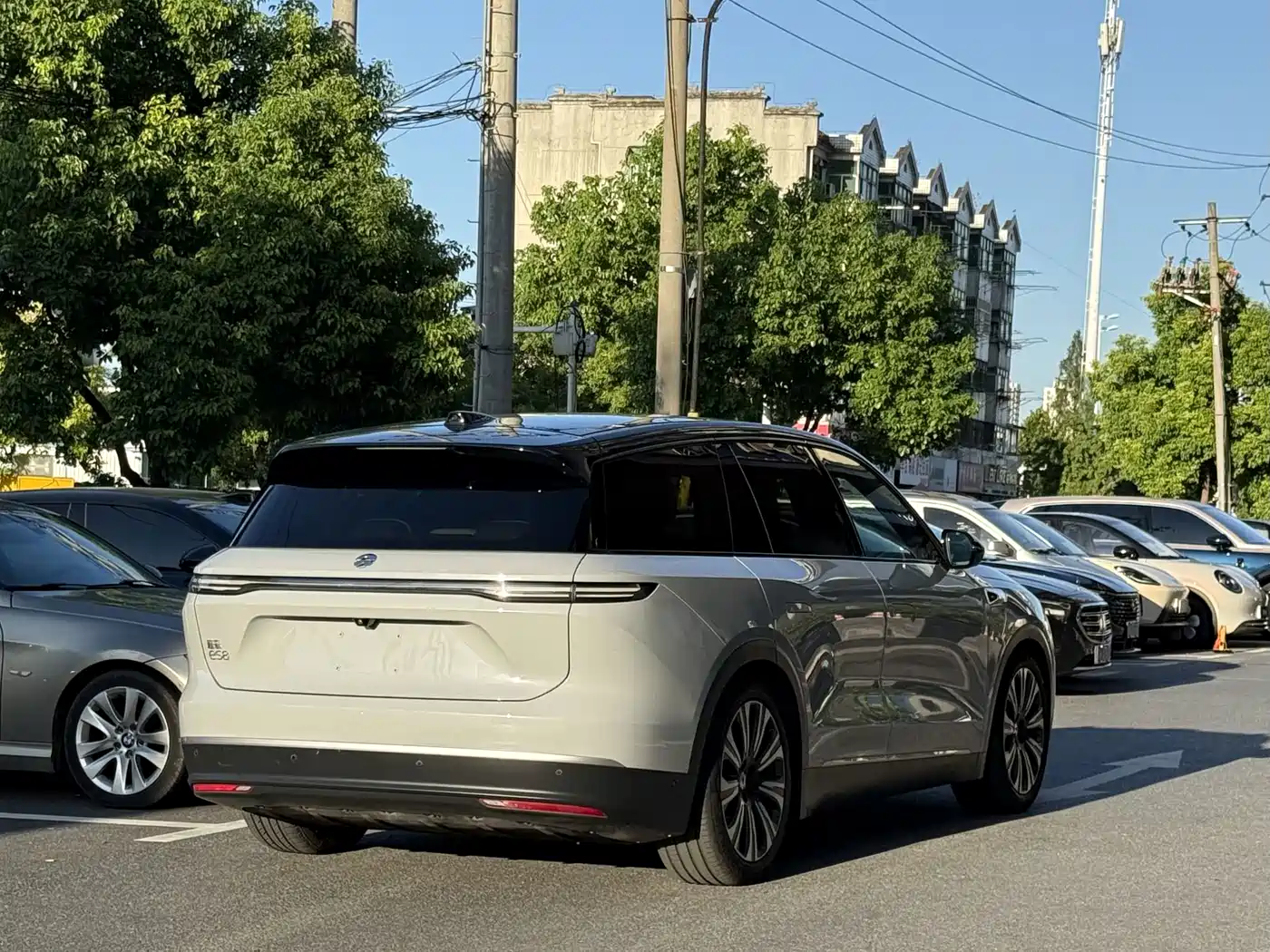 Фото 6 - NIO ES8
