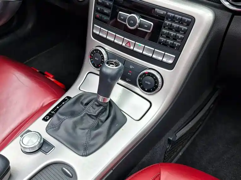 Mercedes-Benz SLK-Class 2011 SLK 200 Fashion фото 13