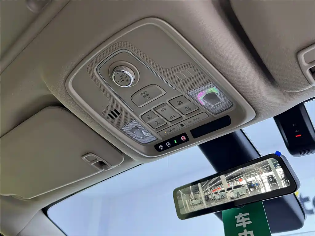 Buick GL8 New Energy 2025 Land Honor Premium Edition 7-Seater фото 24