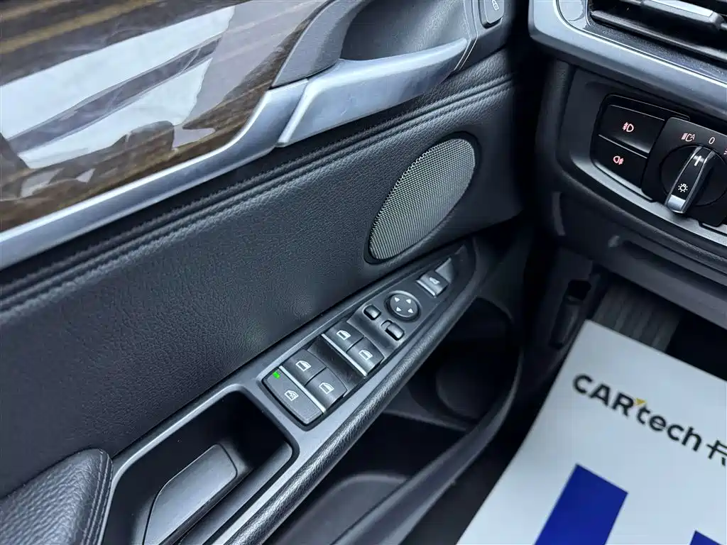 BMW X6 2015 xDrive35i Premium фото 14