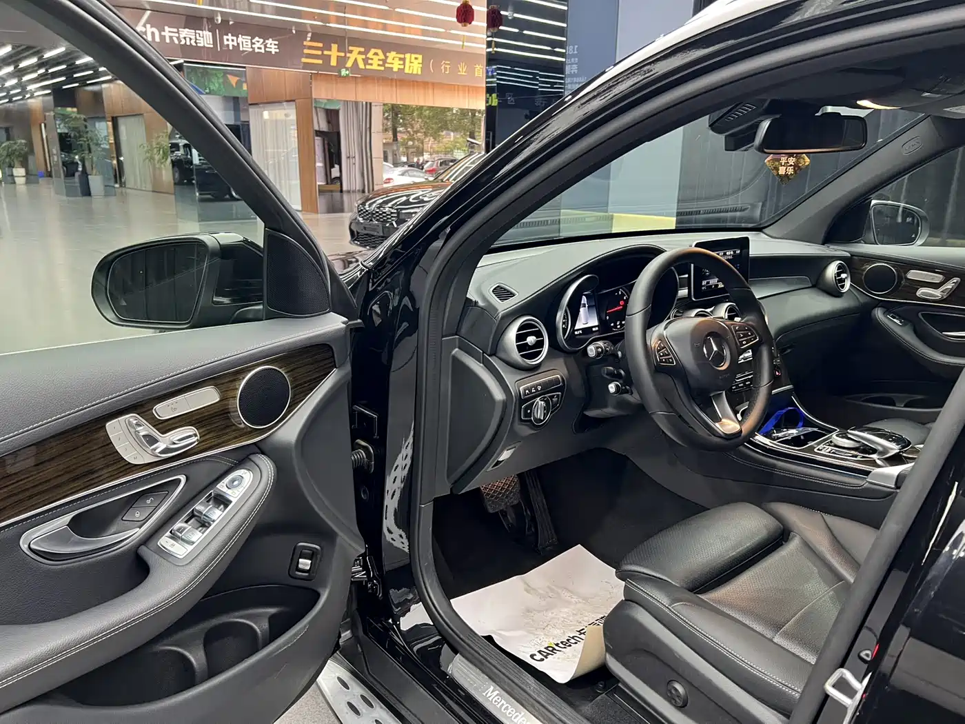 Mercedes-Benz GLC 2019 GLC 260 L 4MATIC Luxury фото 7