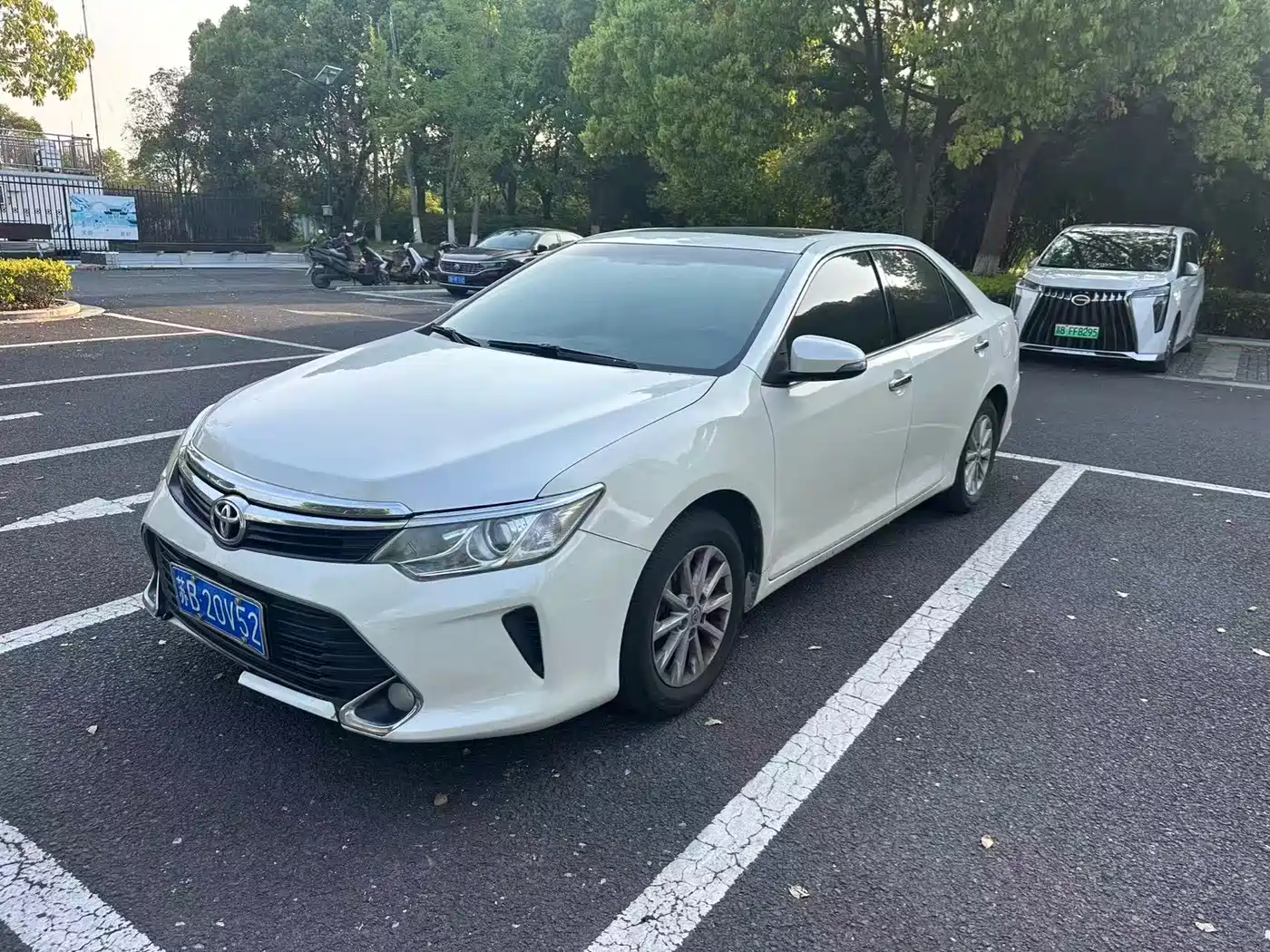 Toyota Camry 2016 2.0G 10th Anniversary Leading Edition