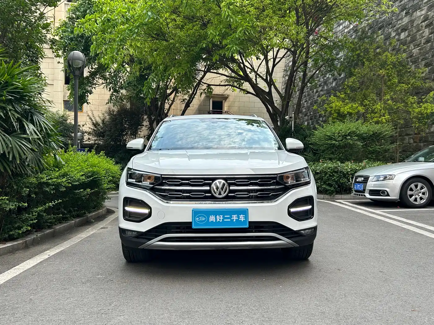 Volkswagen Tayron 2022 330TSI 2WD Luxury Smart Connect Plus фото 2