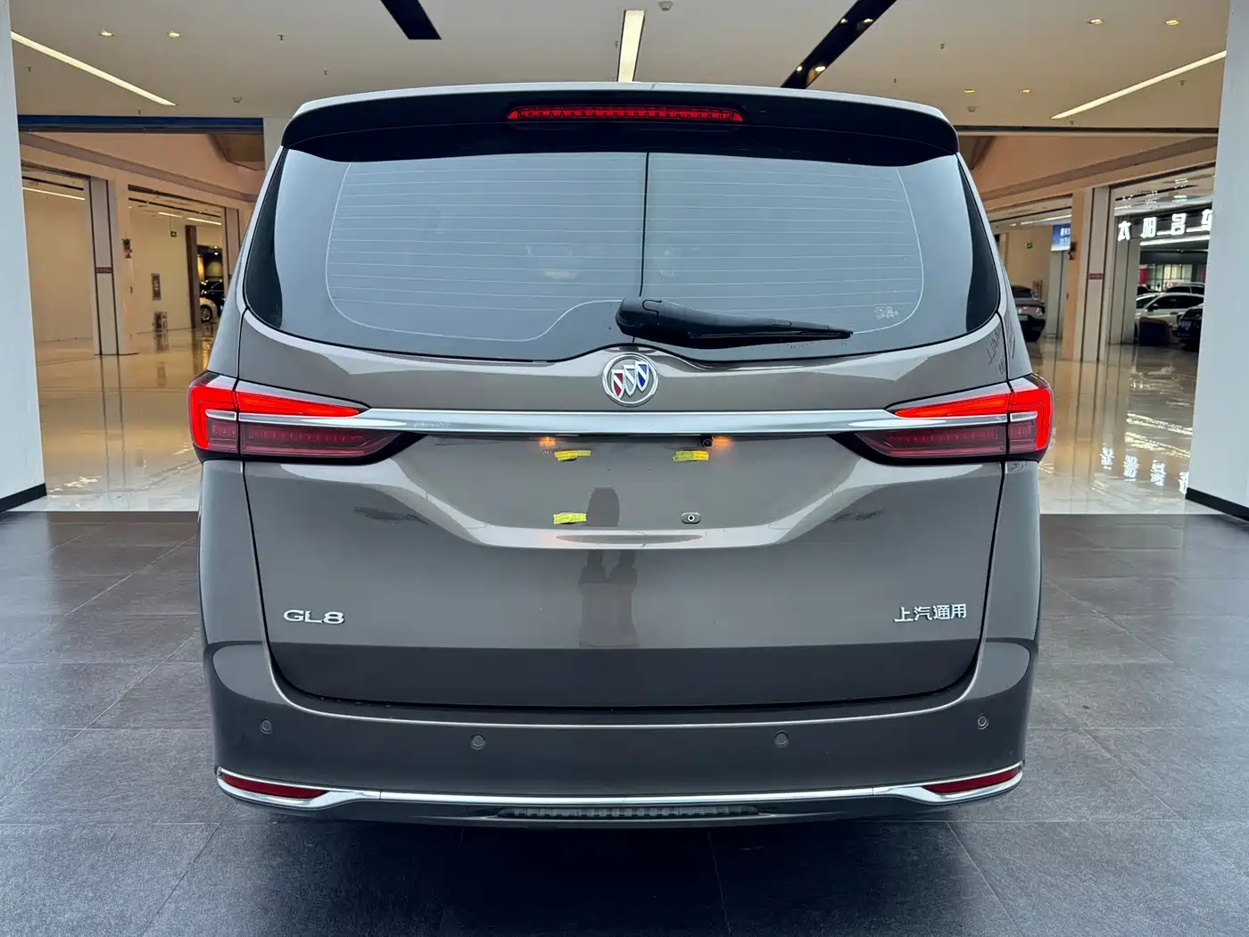 Фото 17 - Buick GL8