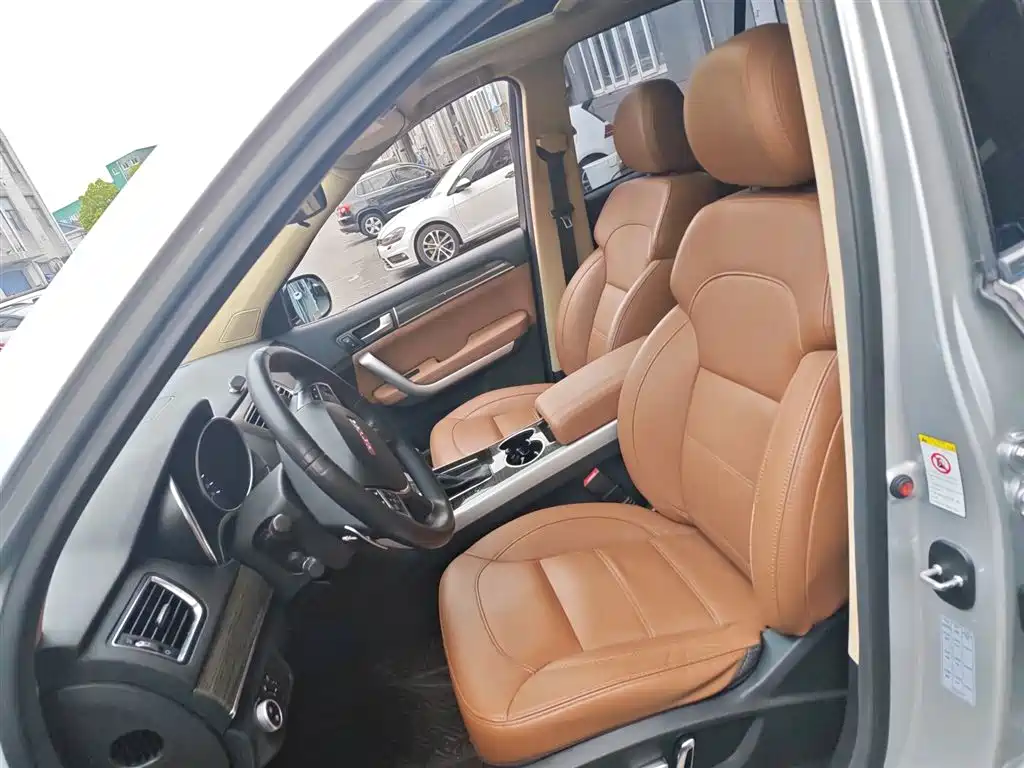 Haval H8 2015 2.0T 2WD Standard фото 15