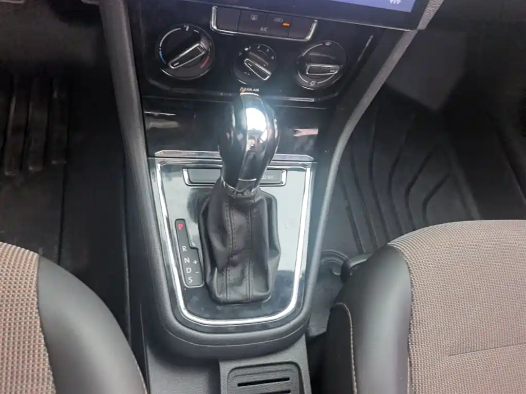 Volkswagen C-TREK 2017 1.6L Automatic Comfort фото 14