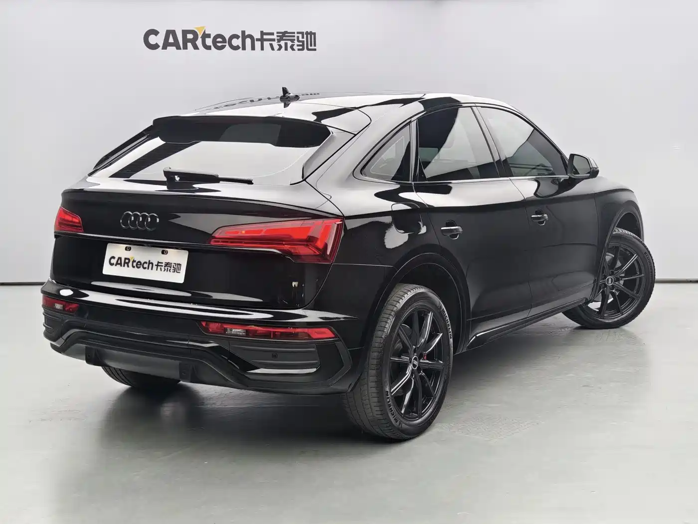 Audi Q5L Sportback 2022 Facelift 40 TFSI Luxury Style фото 17