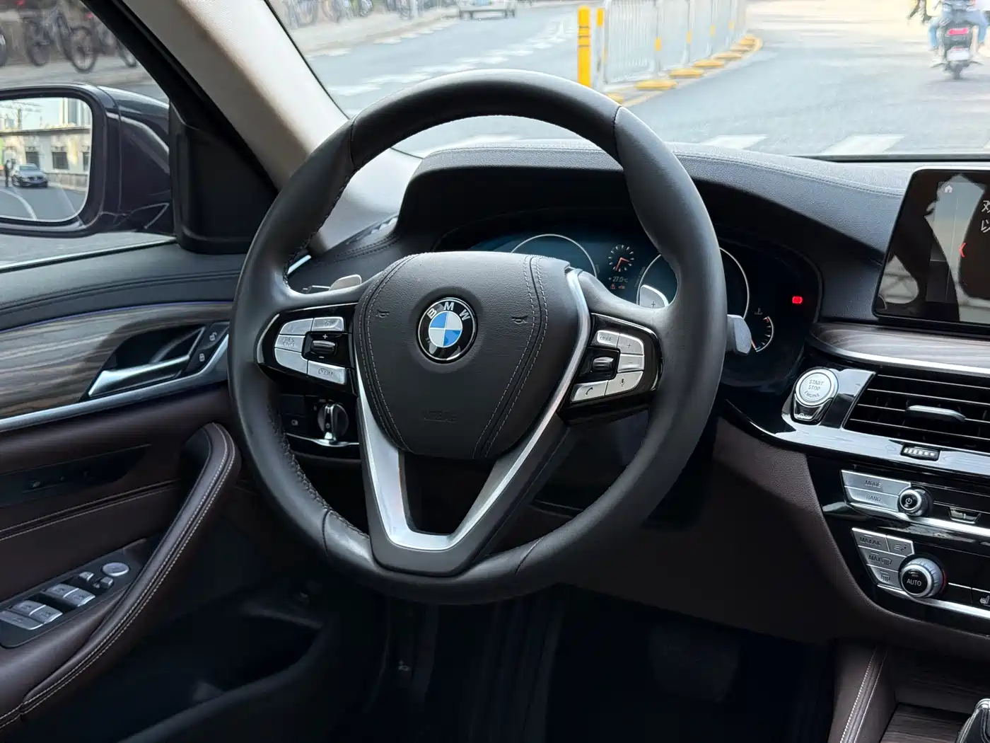 BMW 5 Series 2019 530Li Leading Luxury Package фото 14