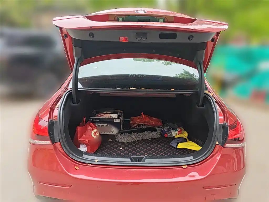 Mercedes-Benz A-Class 2019 Facelift A 200 L Sports Sedan фото 10